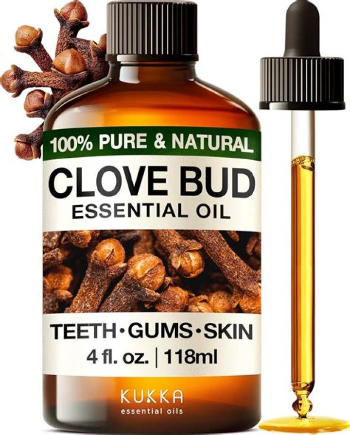Is clove good for swollen gums?